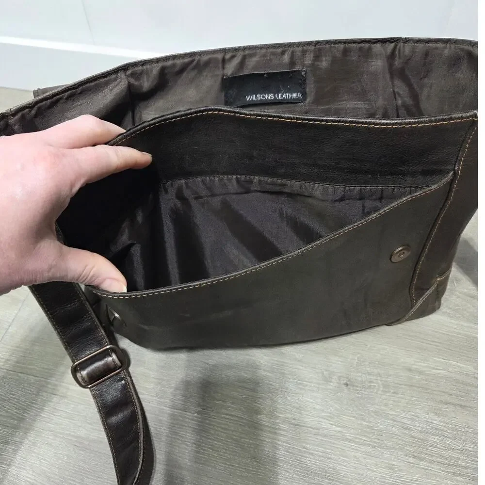 Wilson Leather Brown Leather Messenger Laptop Bag